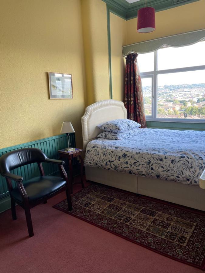 Chimneys Guest House ブラックバーン エクステリア 写真